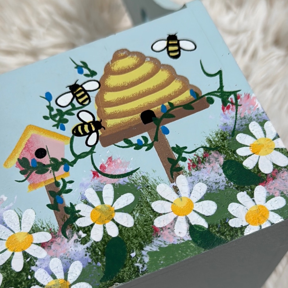 🎉HP🎉 Christmas Tree Shop Garden Tool Set with Floral Honey Bee Box 💗 - Picture 13 of 15